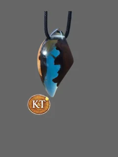 گردنبند چوب و رزین